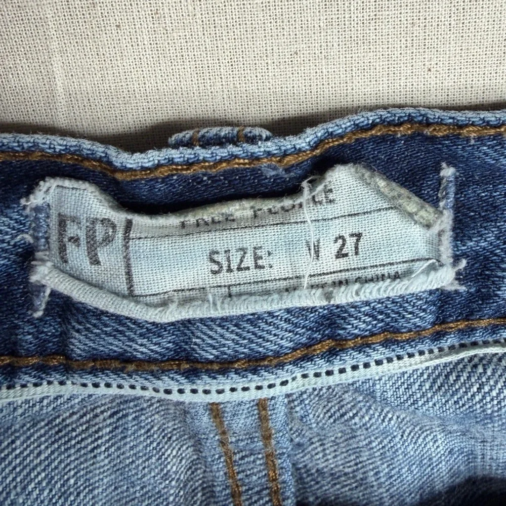 Free People Youthquake Crop Flare Jeans size 27 Blue Denim